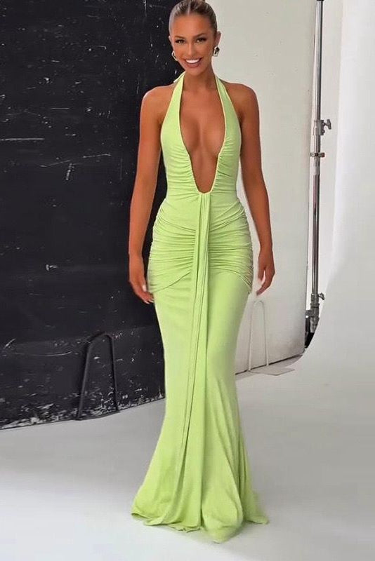 THE SCULPTED SIREN MAXI DRESS - BORDEAUX